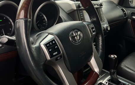 Toyota Land Cruiser Prado 150 рестайлинг 2, 2014 год, 3 700 000 рублей, 23 фотография