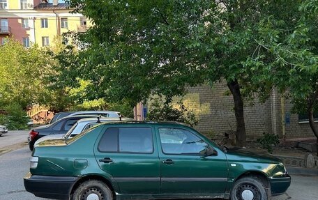 Volkswagen Vento, 1993 год, 180 000 рублей, 5 фотография