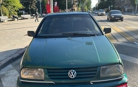 Volkswagen Vento, 1993 год, 180 000 рублей, 2 фотография