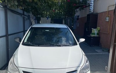 Hyundai Solaris II рестайлинг, 2015 год, 820 000 рублей, 1 фотография