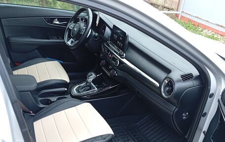 KIA Cerato IV, 2021 год, 2 300 000 рублей, 8 фотография