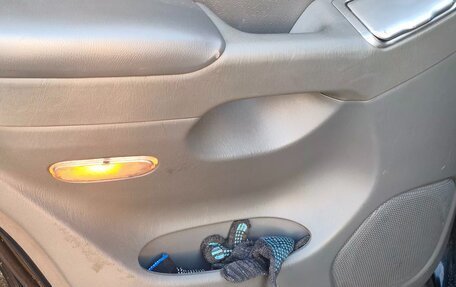 Toyota Land Cruiser Prado 120 рестайлинг, 2008 год, 2 000 000 рублей, 16 фотография