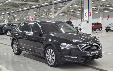 Skoda Superb III рестайлинг, 2022 год, 3 300 000 рублей, 3 фотография