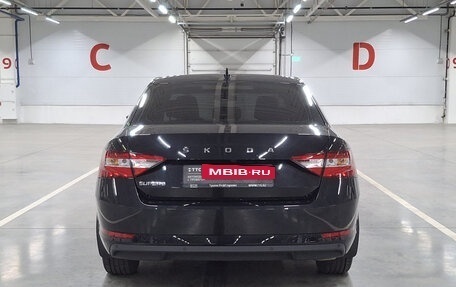 Skoda Superb III рестайлинг, 2022 год, 3 300 000 рублей, 7 фотография