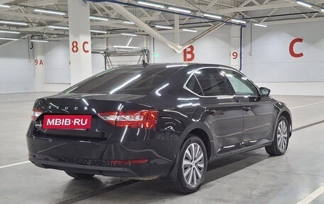 Skoda Superb III рестайлинг, 2022 год, 3 300 000 рублей, 6 фотография