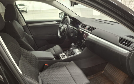 Skoda Superb III рестайлинг, 2022 год, 3 300 000 рублей, 13 фотография