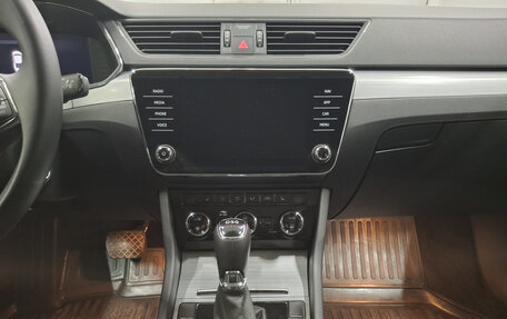 Skoda Superb III рестайлинг, 2022 год, 3 300 000 рублей, 18 фотография