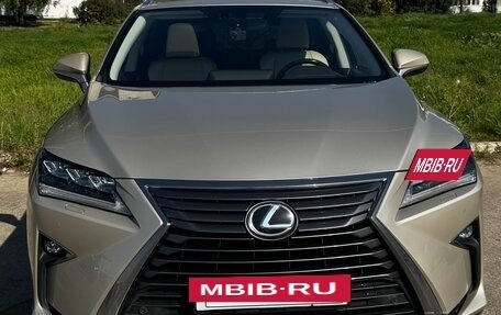 Lexus RX IV рестайлинг, 2019 год, 4 400 000 рублей, 2 фотография