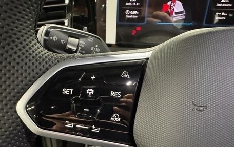 Volkswagen Tiguan II, 2025 год, 4 850 000 рублей, 16 фотография