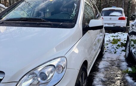 Mercedes-Benz B-Класс, 2011 год, 900 000 рублей, 4 фотография