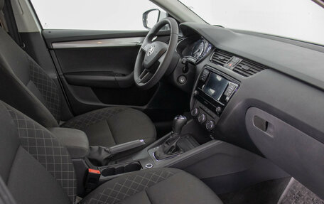 Skoda Octavia, 2020 год, 1 850 000 рублей, 9 фотография