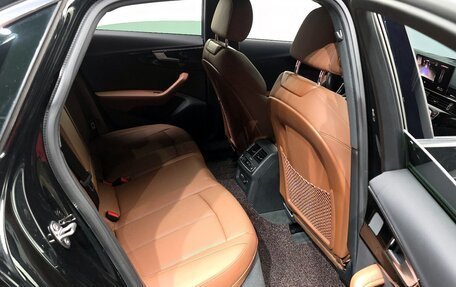 Audi A4, 2021 год, 2 360 000 рублей, 13 фотография