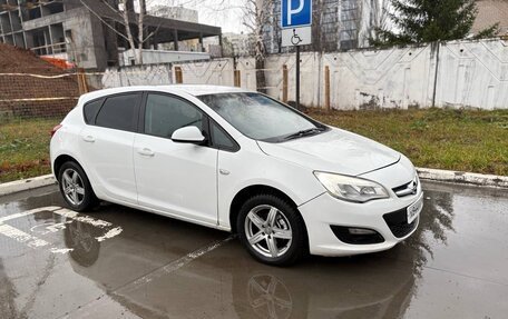 Opel Astra J, 2013 год, 690 000 рублей, 2 фотография