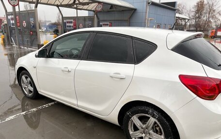 Opel Astra J, 2013 год, 690 000 рублей, 6 фотография