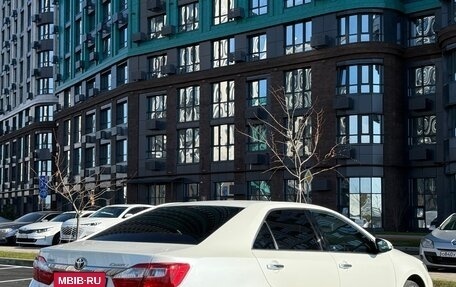 Toyota Camry, 2014 год, 1 690 000 рублей, 4 фотография