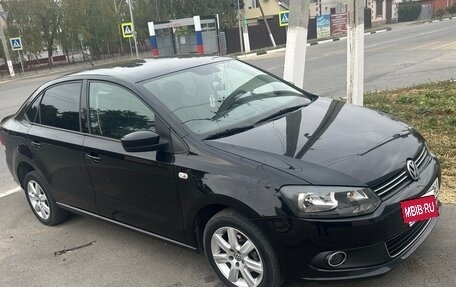 Volkswagen Polo VI (EU Market), 2012 год, 880 000 рублей, 2 фотография