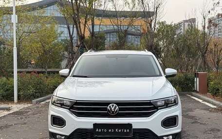 Volkswagen T-Roc I, 2021 год, 1 674 013 рублей, 2 фотография