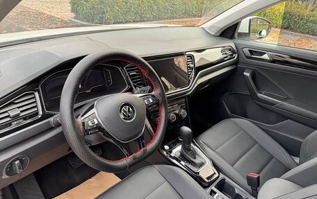 Volkswagen T-Roc I, 2021 год, 1 674 013 рублей, 10 фотография