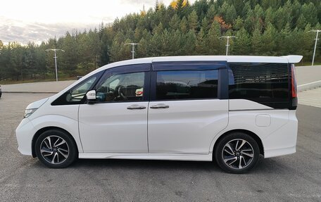 Honda Stepwgn IV, 2017 год, 2 090 000 рублей, 2 фотография