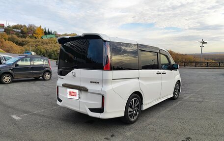 Honda Stepwgn IV, 2017 год, 2 090 000 рублей, 4 фотография