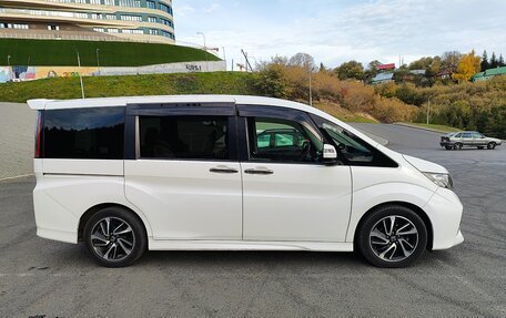 Honda Stepwgn IV, 2017 год, 2 090 000 рублей, 5 фотография