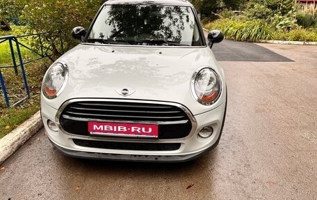 MINI Hatch, 2017 год, 2 200 000 рублей, 1 фотография