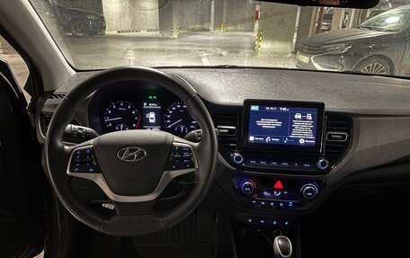 Hyundai Solaris II рестайлинг, 2021 год, 1 900 000 рублей, 3 фотография