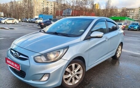 Hyundai Solaris II рестайлинг, 2013 год, 600 000 рублей, 1 фотография