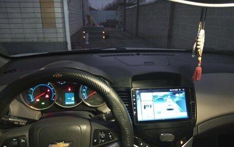 Chevrolet Cruze II, 2009 год, 585 000 рублей, 8 фотография