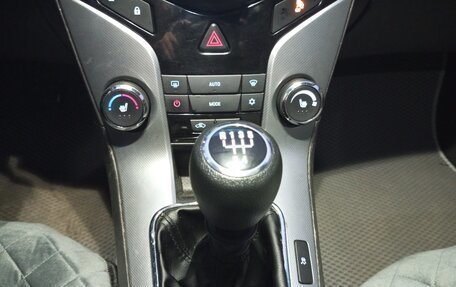 Chevrolet Cruze II, 2009 год, 585 000 рублей, 11 фотография