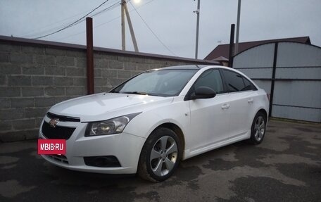 Chevrolet Cruze II, 2009 год, 585 000 рублей, 3 фотография
