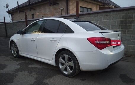 Chevrolet Cruze II, 2009 год, 585 000 рублей, 4 фотография
