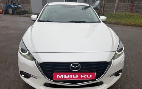 Mazda 3, 2018 год, 1 900 000 рублей, 1 фотография