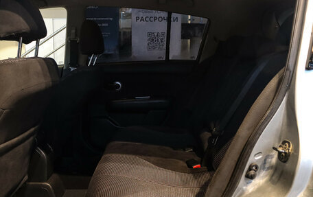 Nissan Tiida, 2010 год, 950 000 рублей, 8 фотография