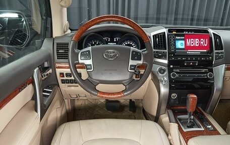 Toyota Land Cruiser 200, 2014 год, 5 399 000 рублей, 8 фотография