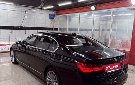 BMW 7 серия, 2018 год, 3 400 000 рублей, 2 фотография