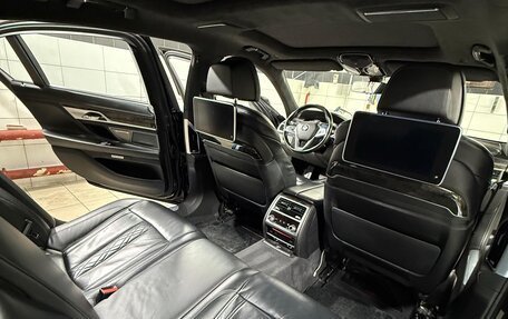 BMW 7 серия, 2018 год, 3 400 000 рублей, 14 фотография