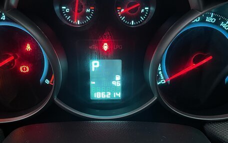 Chevrolet Cruze II, 2013 год, 780 000 рублей, 4 фотография