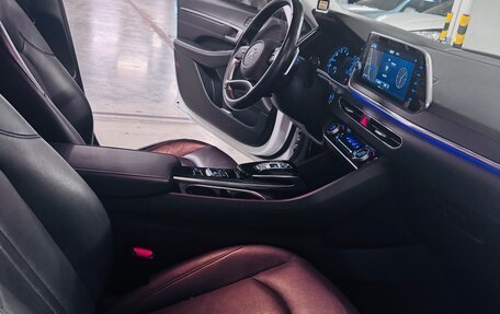 Hyundai Sonata VIII, 2020 год, 2 300 000 рублей, 5 фотография