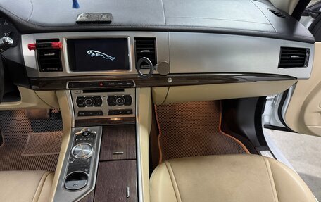 Jaguar XF I рестайлинг, 2013 год, 1 700 000 рублей, 9 фотография