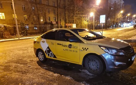 Hyundai Solaris II рестайлинг, 2016 год, 400 000 рублей, 1 фотография