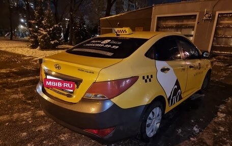 Hyundai Solaris II рестайлинг, 2016 год, 400 000 рублей, 3 фотография