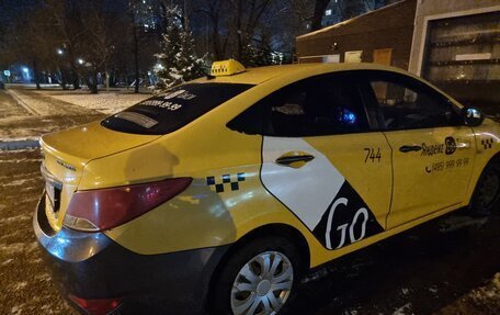 Hyundai Solaris II рестайлинг, 2016 год, 400 000 рублей, 5 фотография