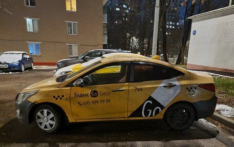 Hyundai Solaris II рестайлинг, 2016 год, 400 000 рублей, 9 фотография