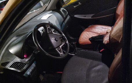 Hyundai Solaris II рестайлинг, 2016 год, 400 000 рублей, 11 фотография