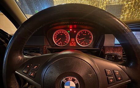 BMW 5 серия, 2007 год, 1 400 000 рублей, 13 фотография