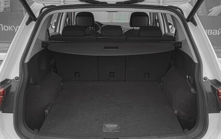 Volkswagen Tiguan II, 2018 год, 2 349 000 рублей, 18 фотография