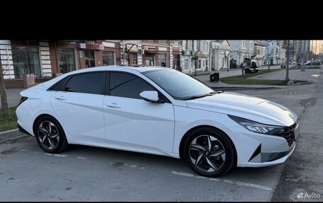 Hyundai Elantra, 2023 год, 2 000 000 рублей, 2 фотография