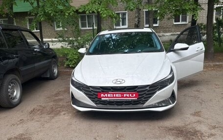 Hyundai Elantra, 2023 год, 2 000 000 рублей, 10 фотография