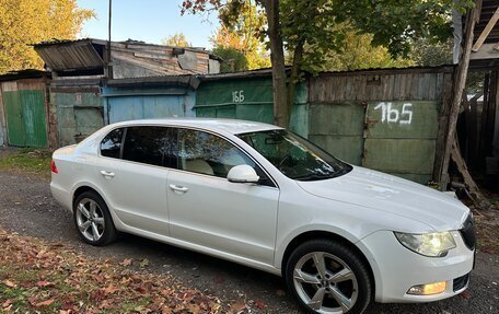 Skoda Superb III рестайлинг, 2012 год, 1 080 000 рублей, 2 фотография